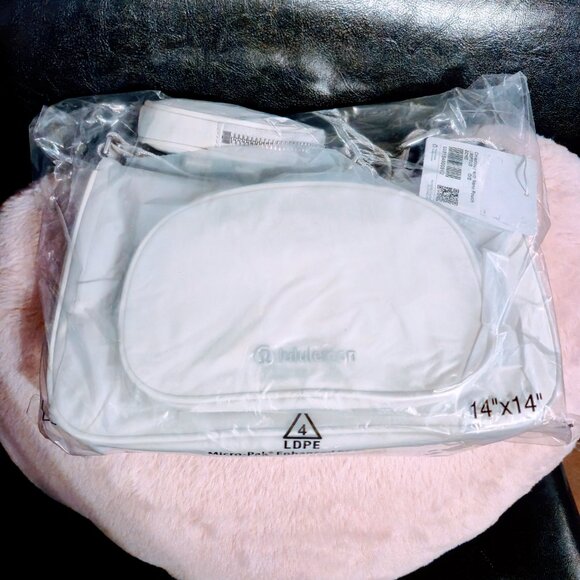 Lululemon Crossbody Bag with Nano Pouch 2L in Bone, BNWT - Picture 8 of 8